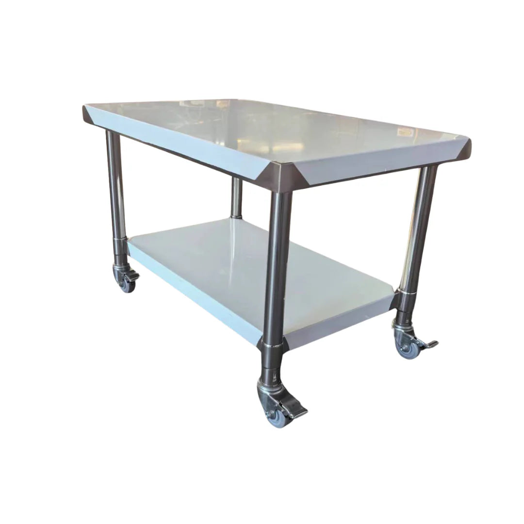 Charbroiler/Griddle Machine Table With Castors